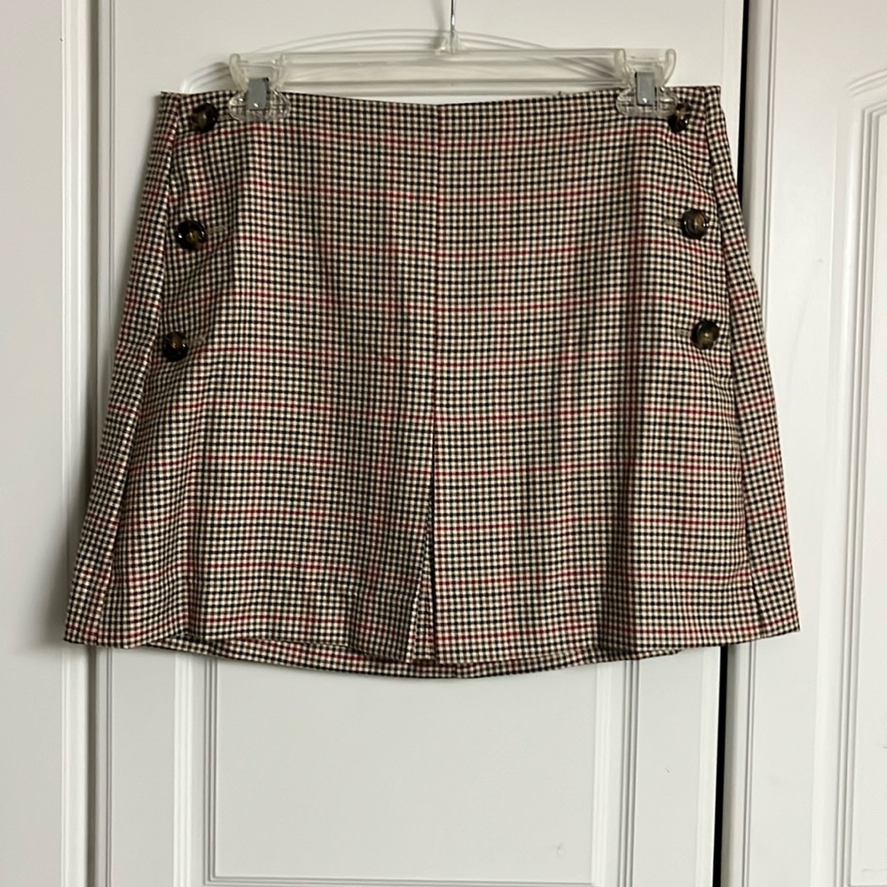 Mango mini skirt
Size: M color: Brown multi